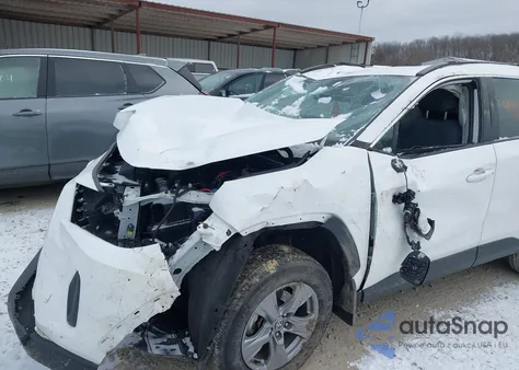 2022 Toyota Rav4 Hybrid Xle z USA, uszkodzony, nr VIN 4T3RWRFV5NU050392